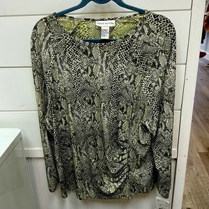 Doncaster Green Animal Print Ruched Blouse - Size 2W